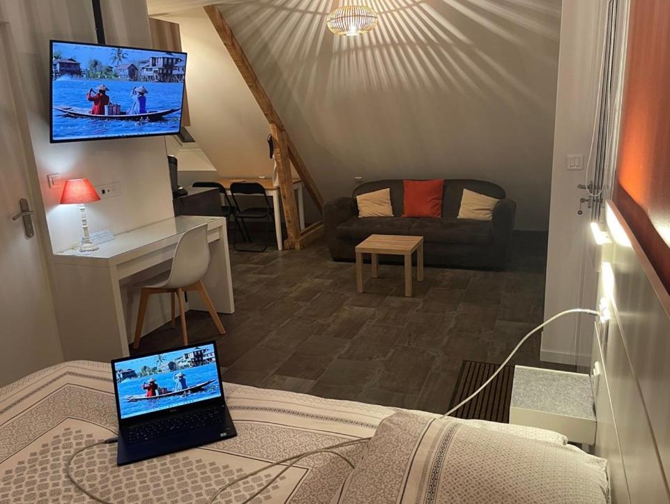 Charmant Studio Tout Confort Cesson Sevigne . Ngoại thất bức ảnh