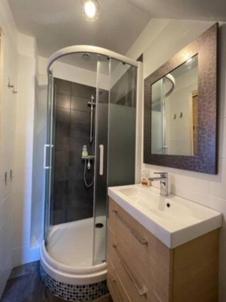 Charmant Studio Tout Confort Cesson Sevigne . Ngoại thất bức ảnh